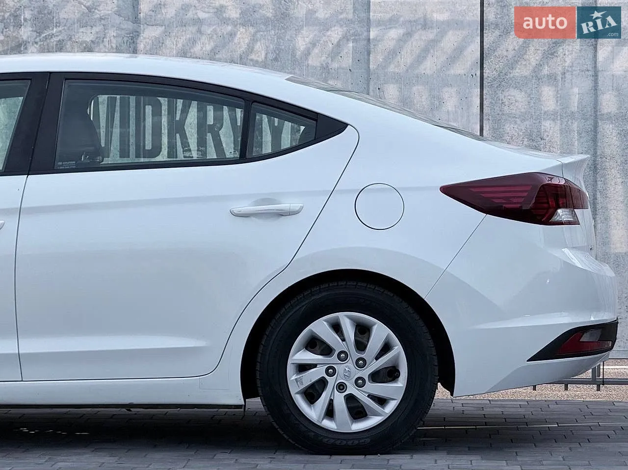 2019 Hyundai Elantra - мініатюра 14
