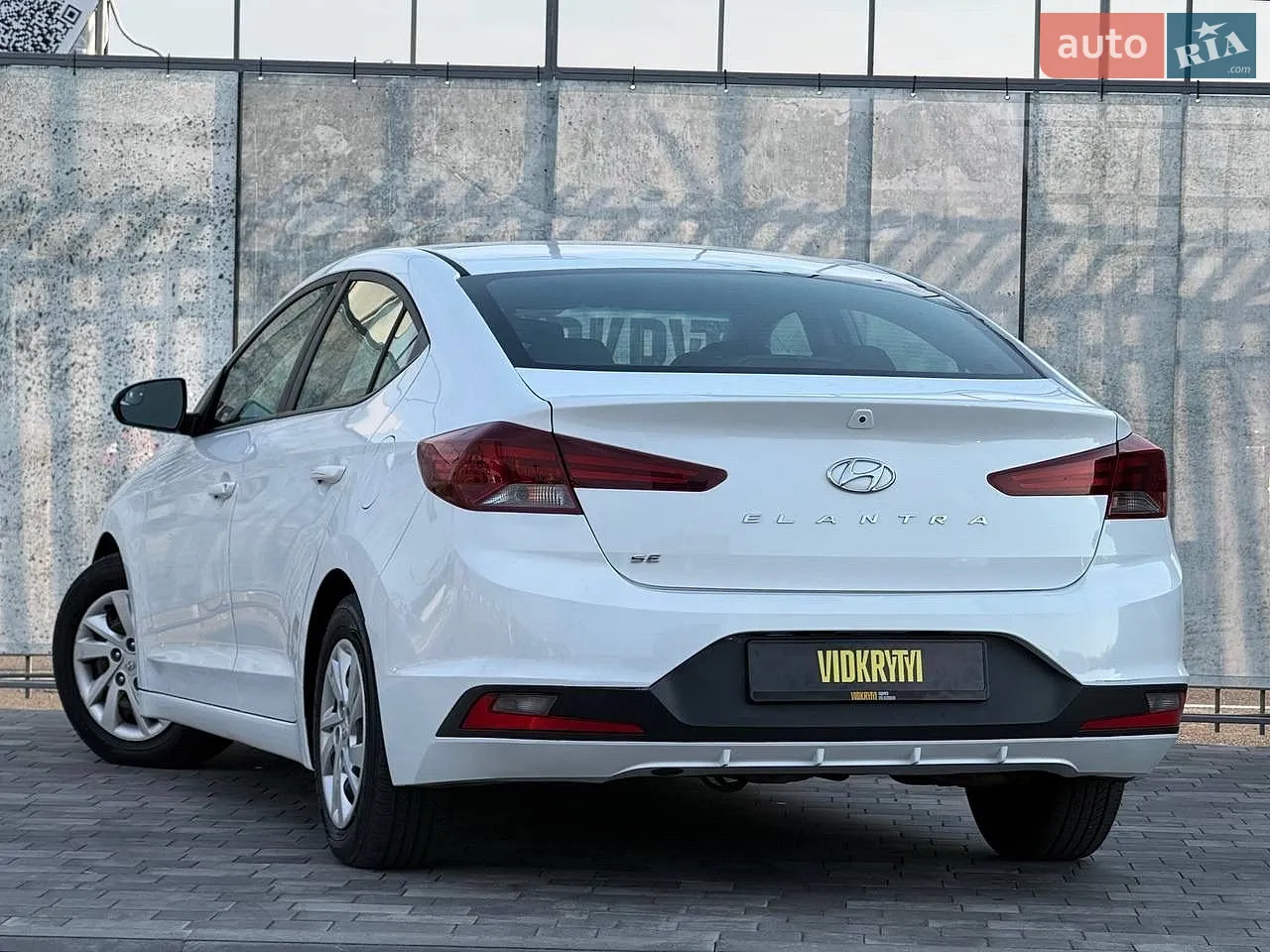 2019 Hyundai Elantra - мініатюра 16