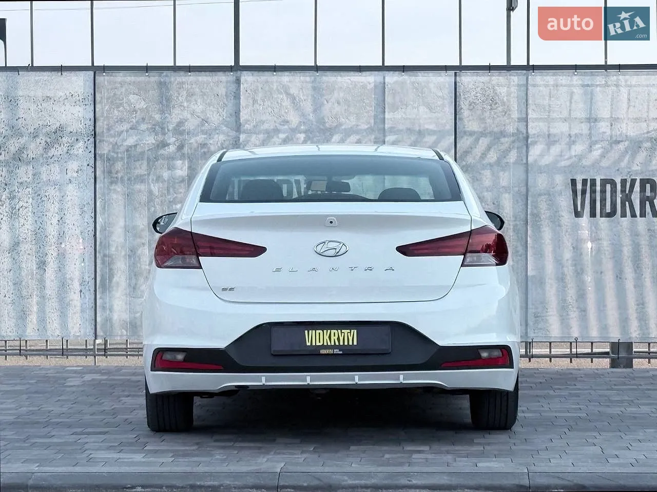2019 Hyundai Elantra - мініатюра 17
