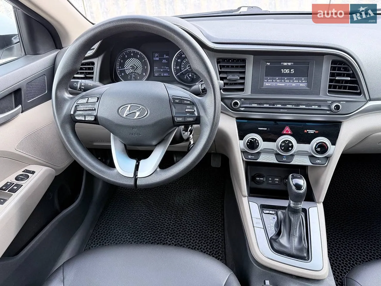 2019 Hyundai Elantra - мініатюра 20