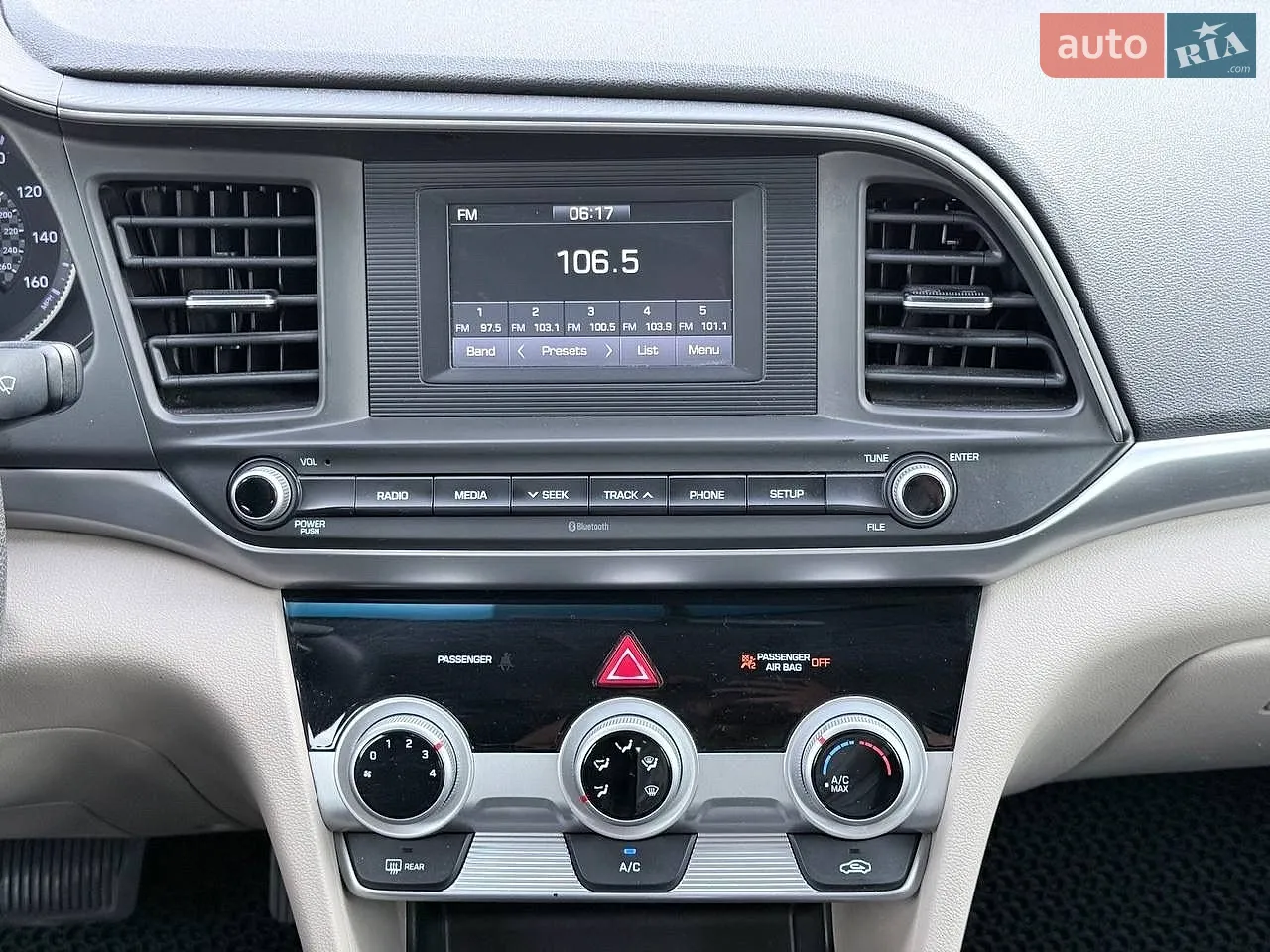 2019 Hyundai Elantra - мініатюра 22