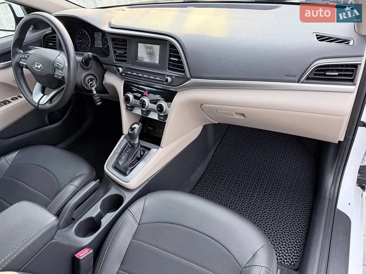 2019 Hyundai Elantra - мініатюра 30