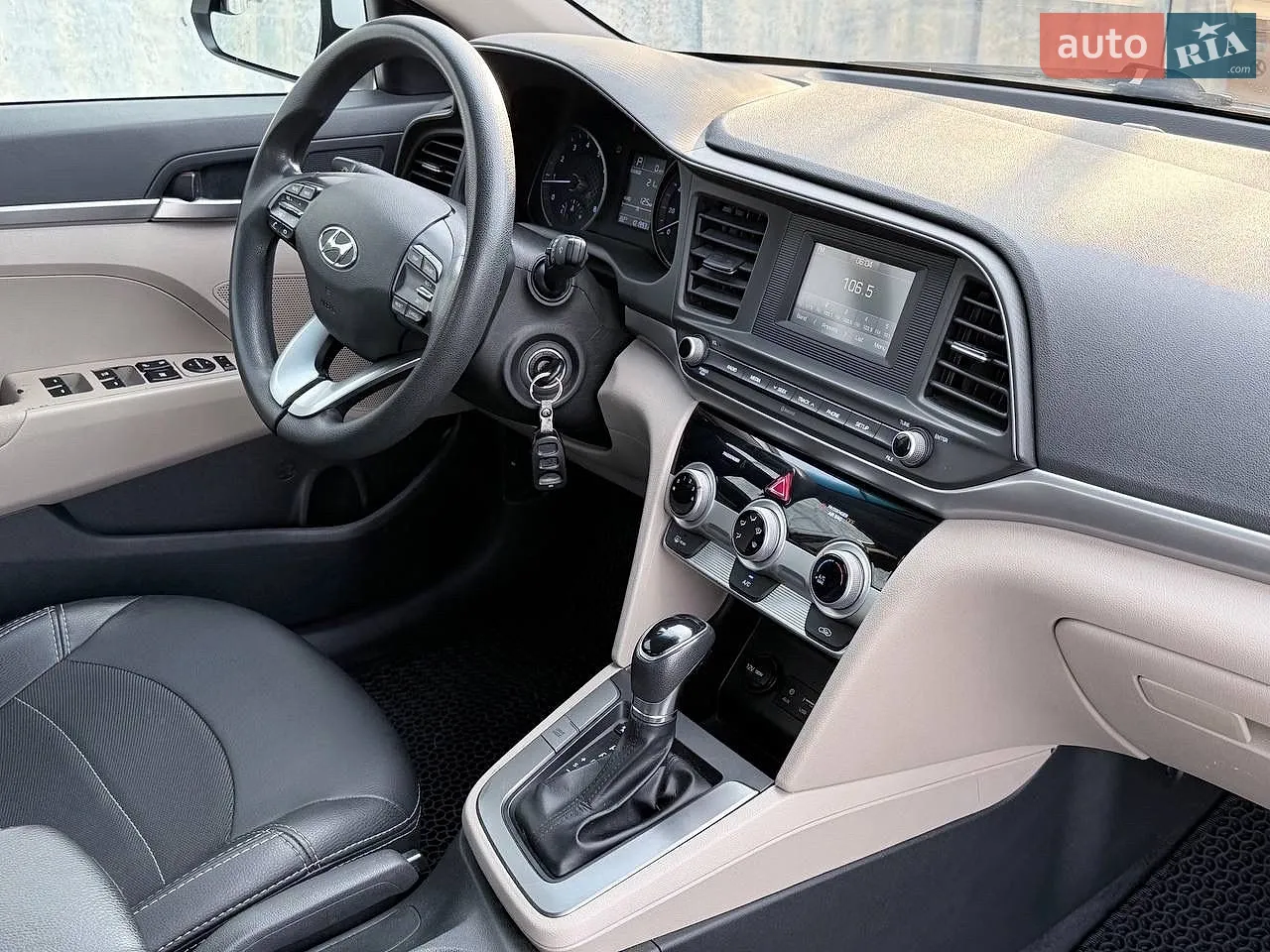 2019 Hyundai Elantra - мініатюра 31