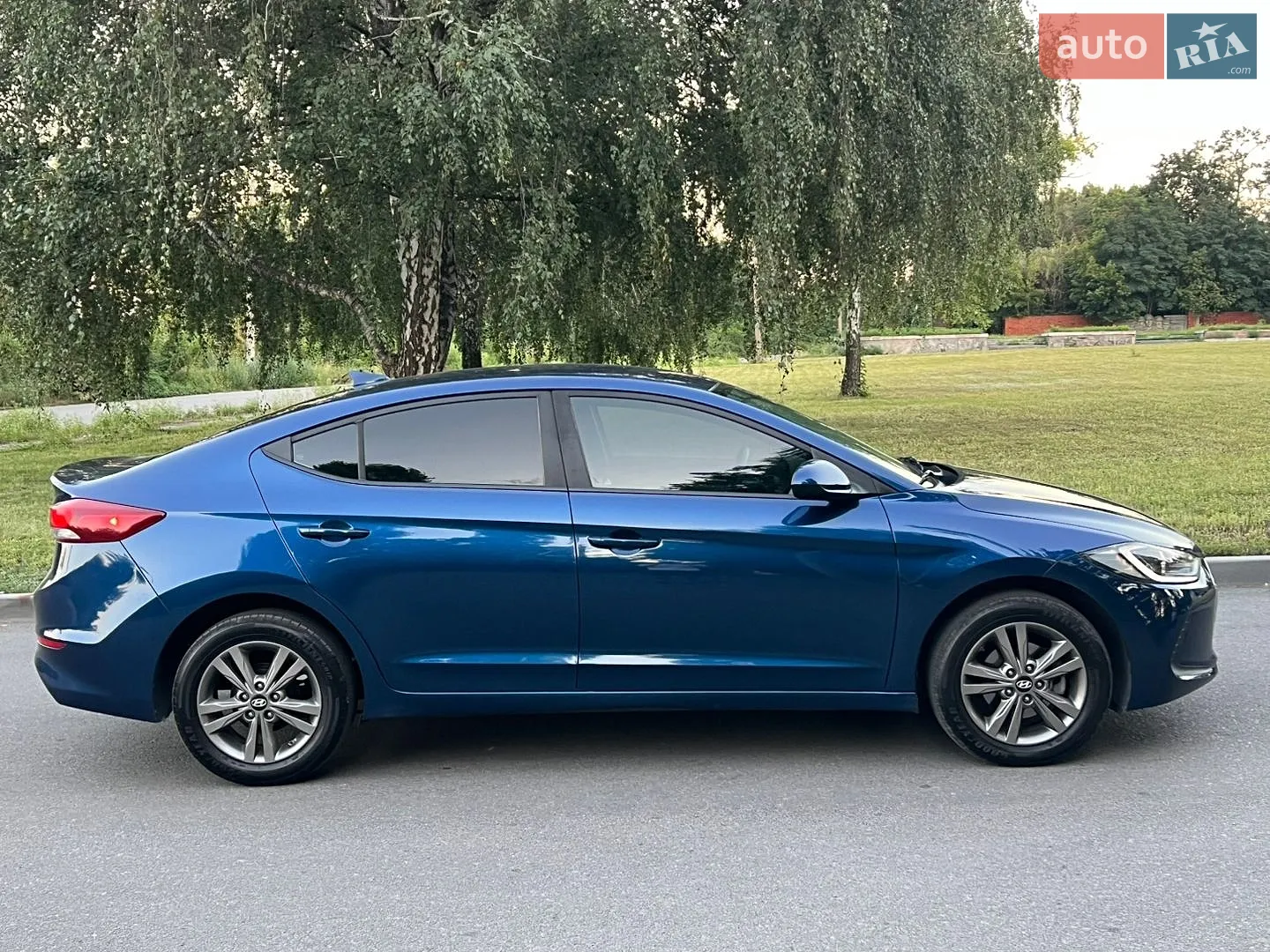 2016 Hyundai Elantra - мініатюра 4