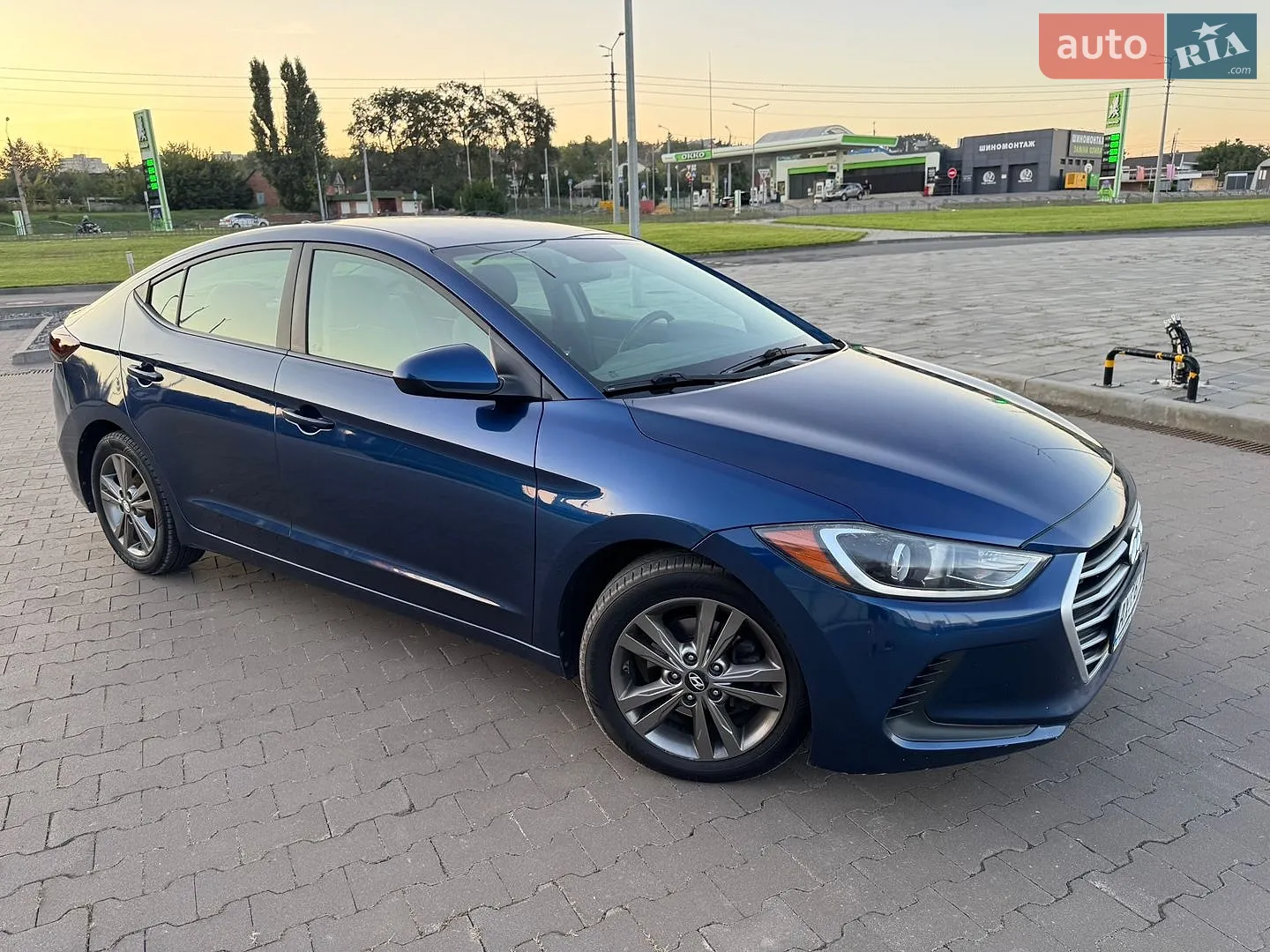 2016 Hyundai Elantra - мініатюра 18