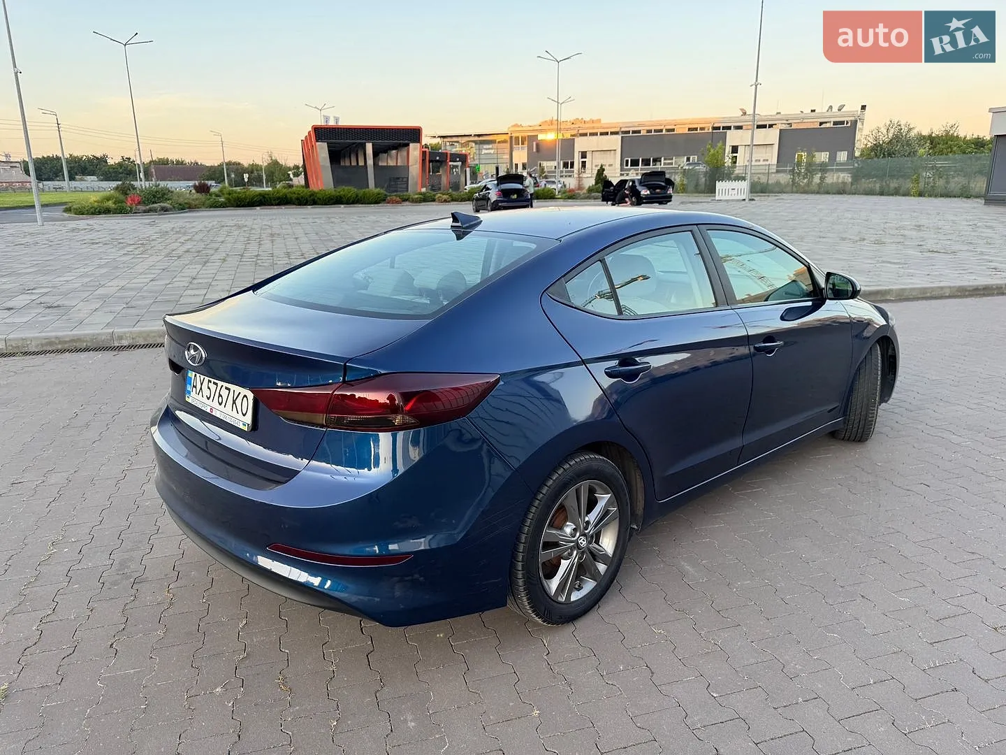 2016 Hyundai Elantra - мініатюра 25