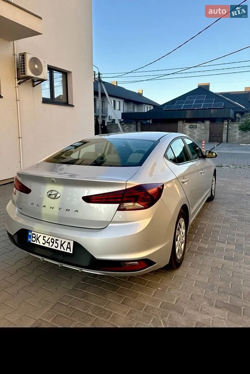 2018 Hyundai Elantra - мініатюра 3