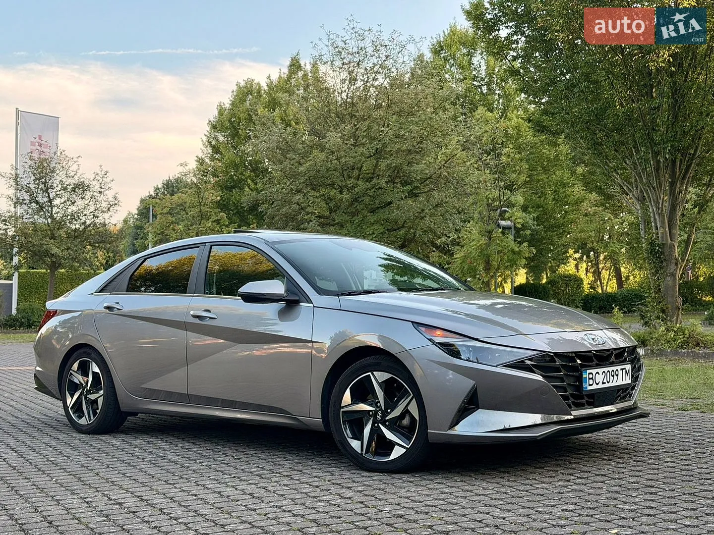 2023 Hyundai Elantra - мініатюра 3