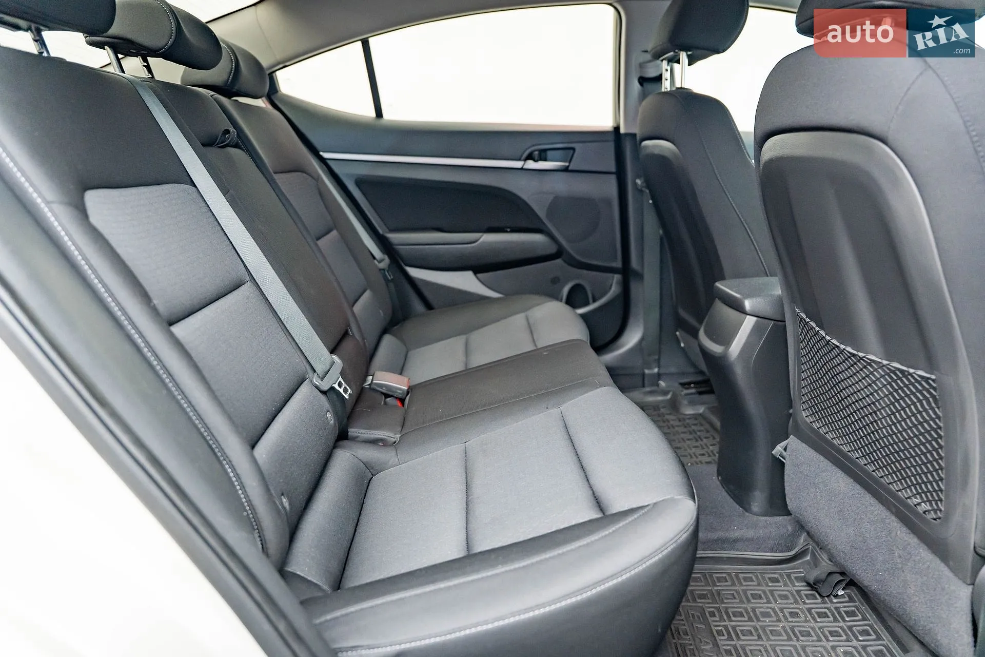 2018 Hyundai Elantra - мініатюра 22