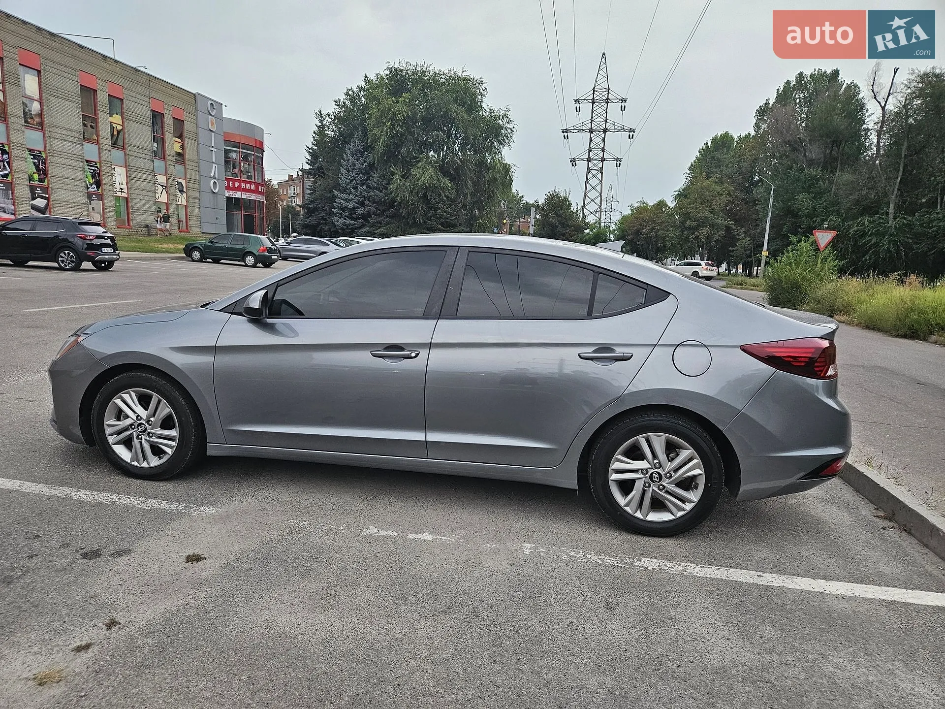 2019 Hyundai Elantra - мініатюра 6