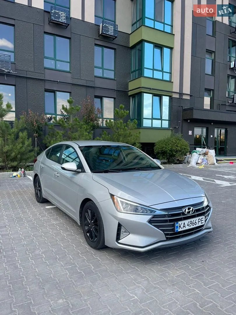 2018 Hyundai Elantra - фото 1