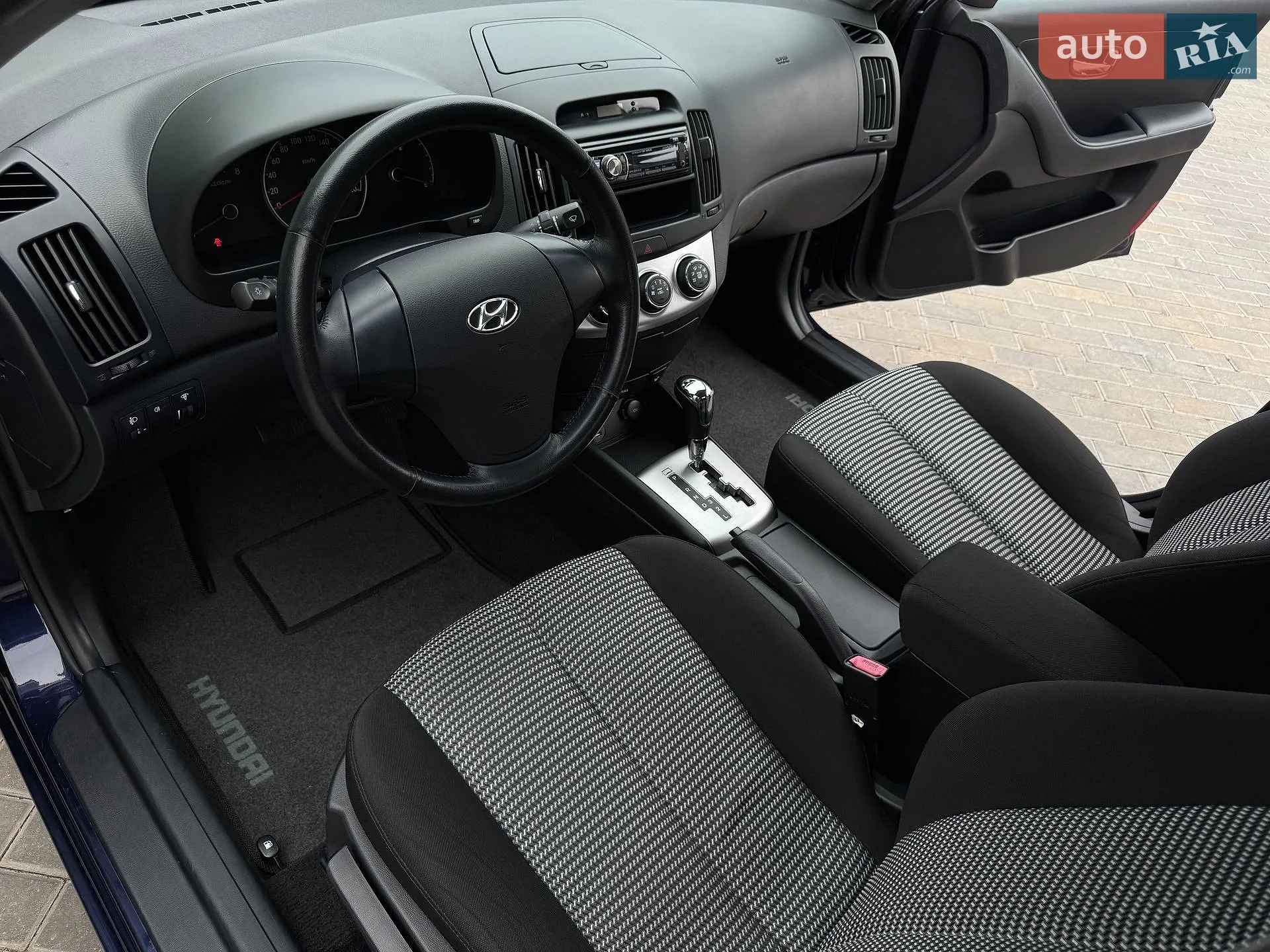 2010 Hyundai Elantra - мініатюра 23
