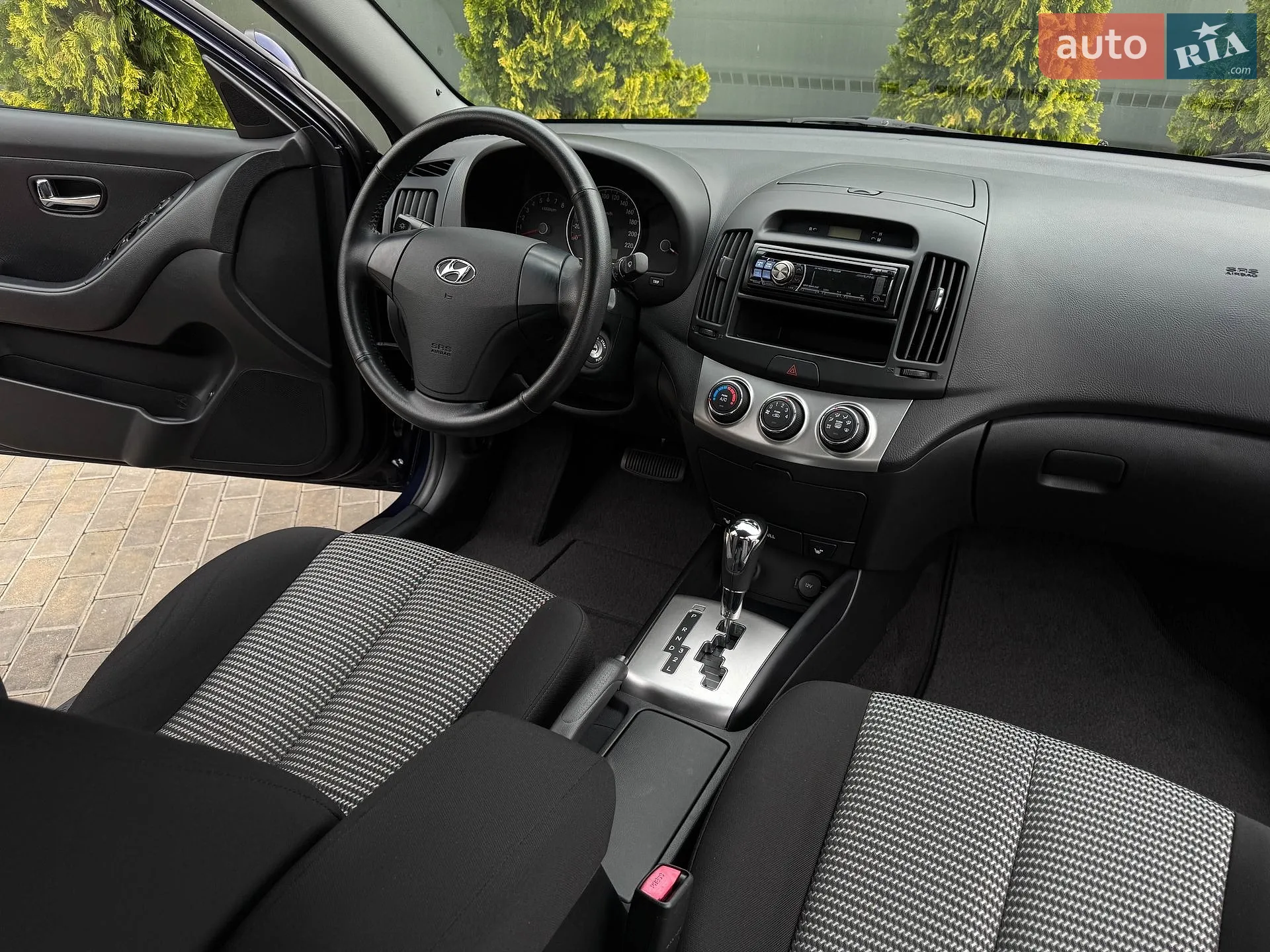 2010 Hyundai Elantra - мініатюра 24