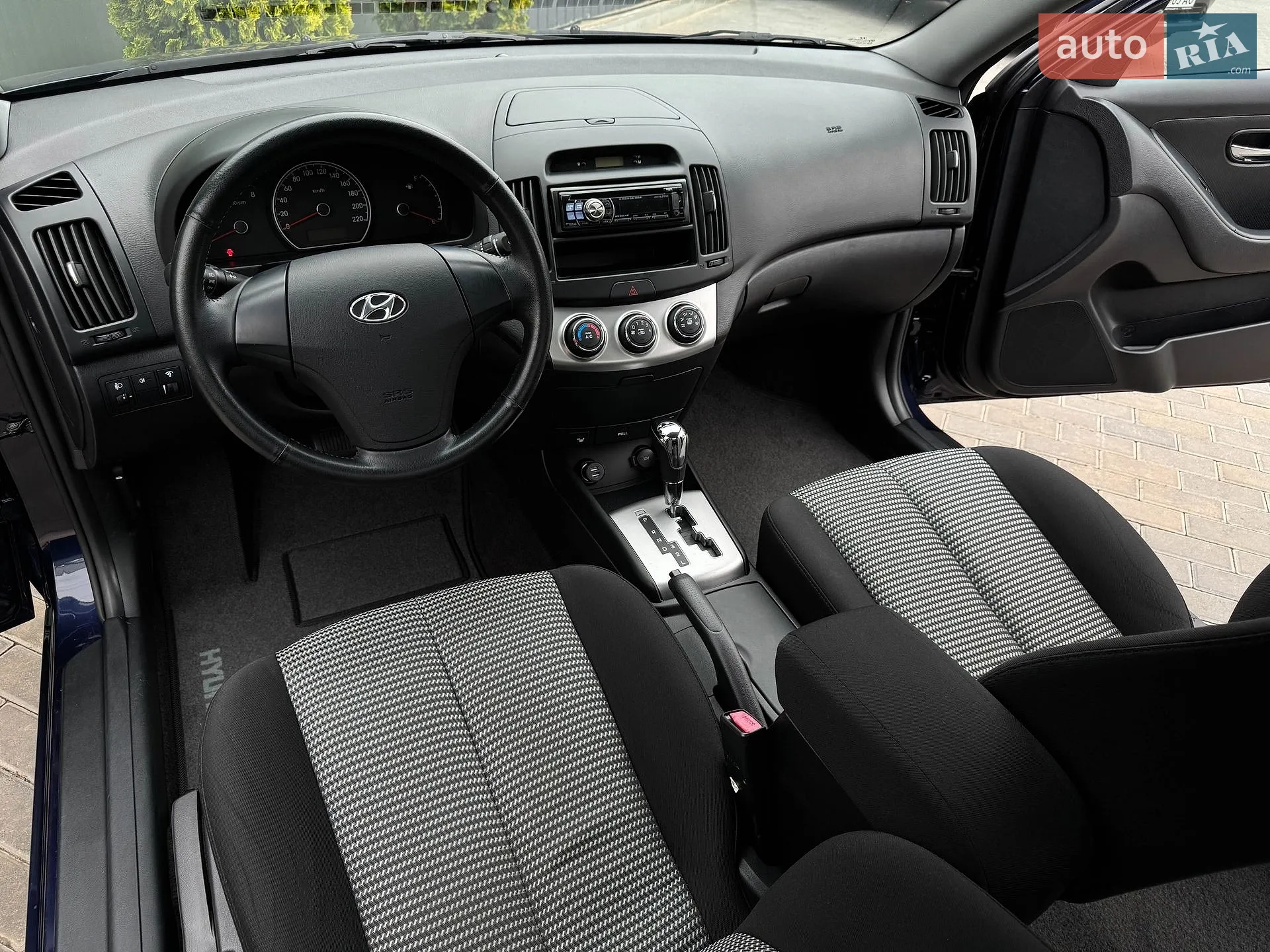 2010 Hyundai Elantra - мініатюра 25