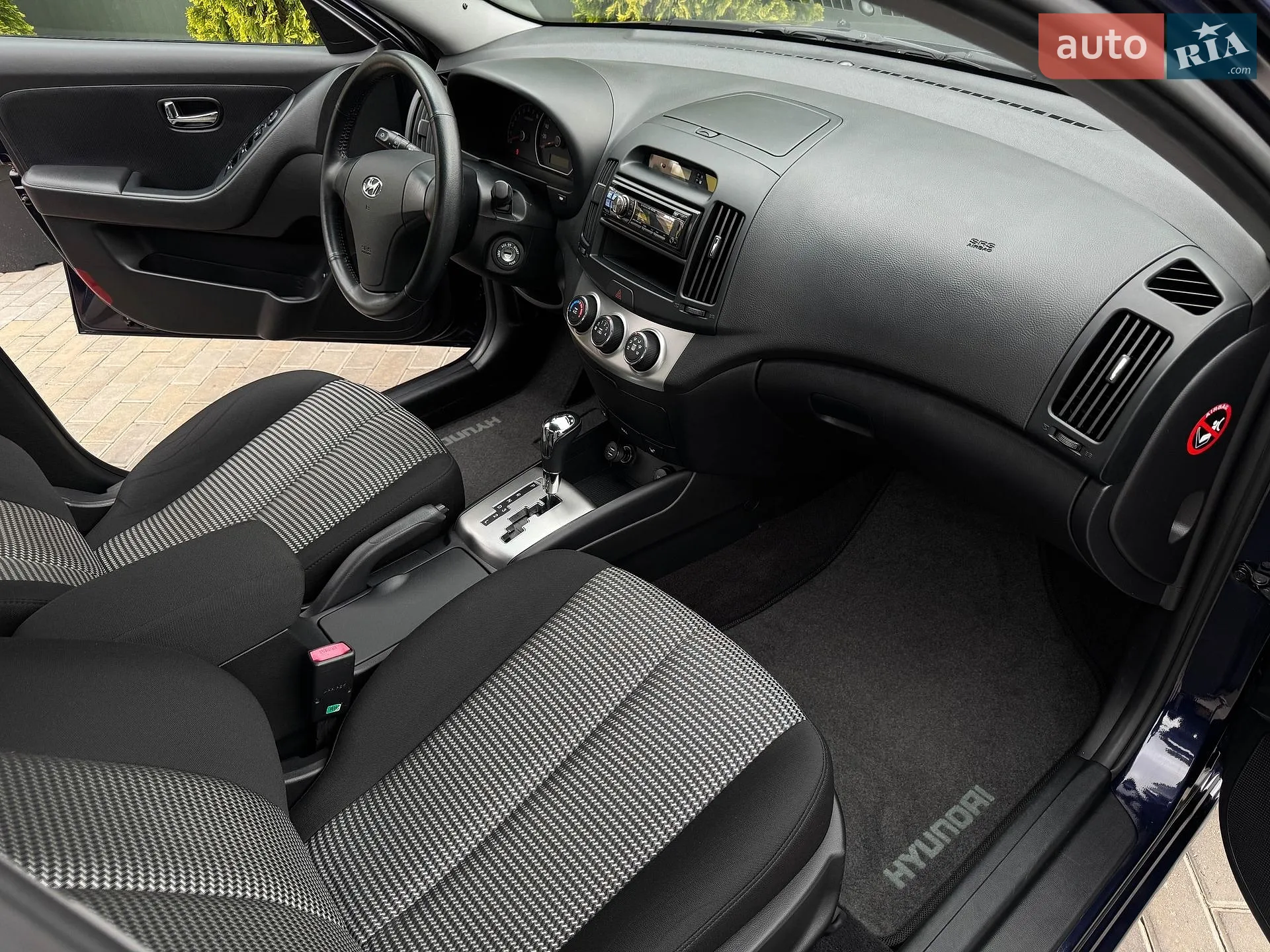 2010 Hyundai Elantra - мініатюра 22