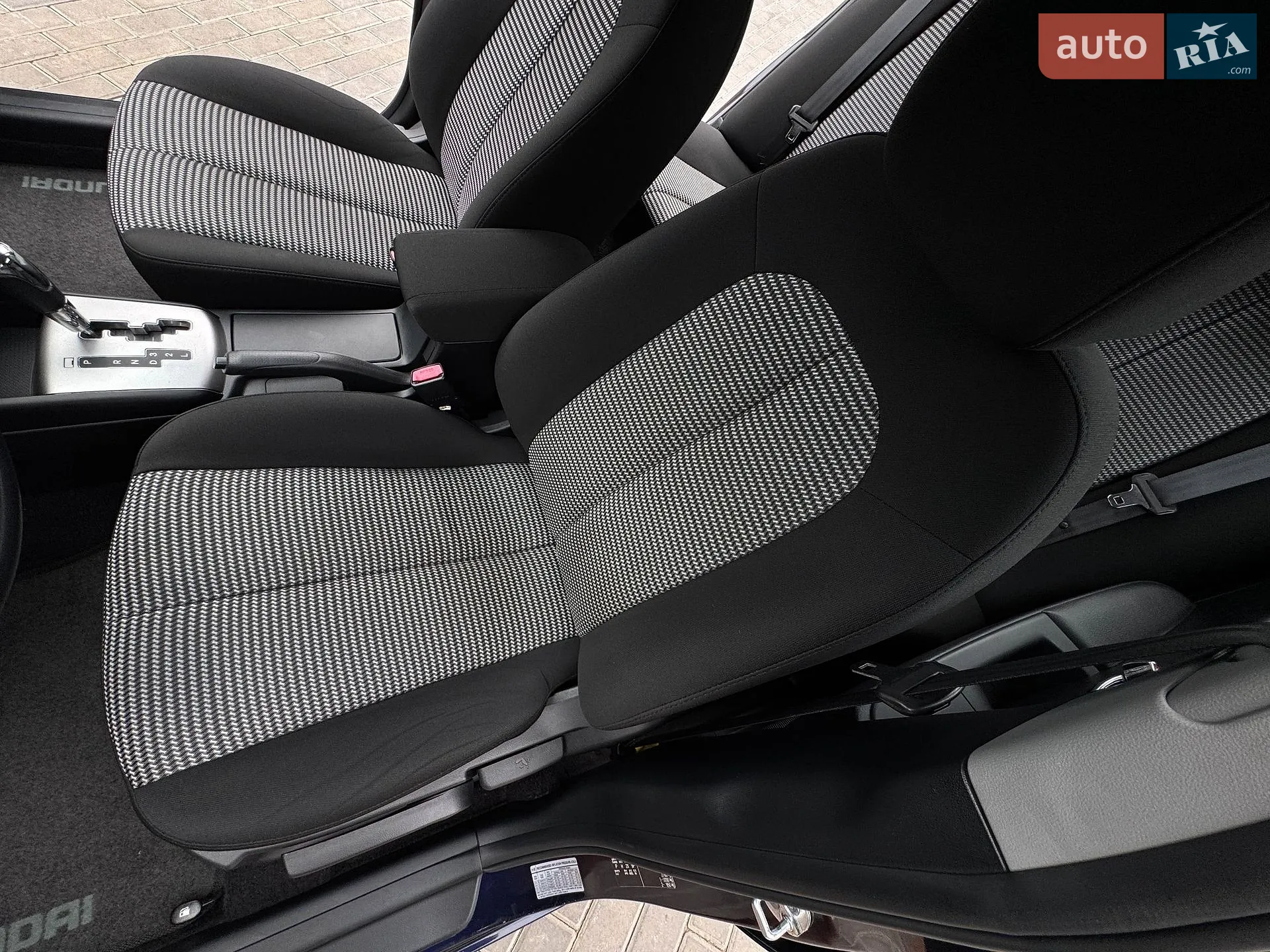 2010 Hyundai Elantra - мініатюра 38