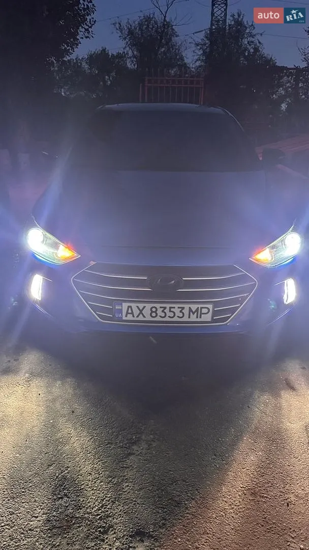 2016 Hyundai Elantra - мініатюра 3