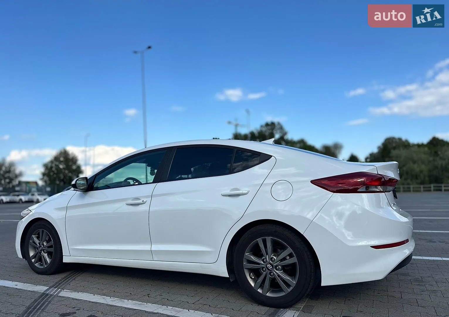 2017 Hyundai Elantra - мініатюра 7