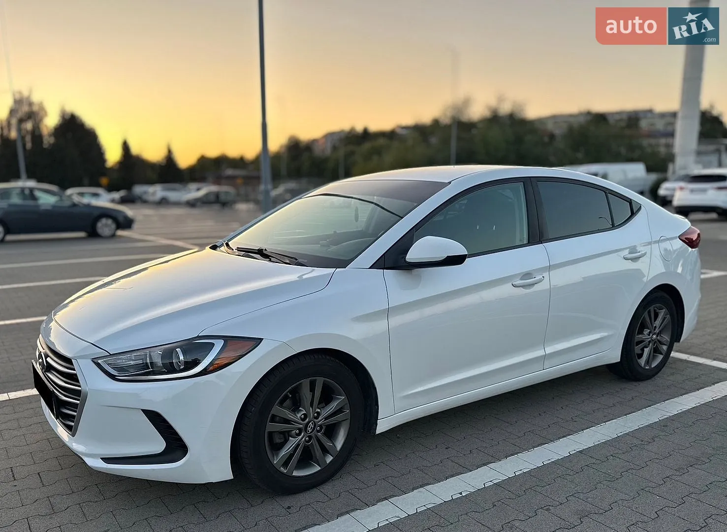 2017 Hyundai Elantra - мініатюра 4