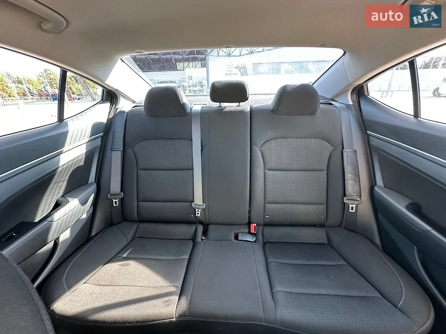 2017 Hyundai Elantra - мініатюра 22