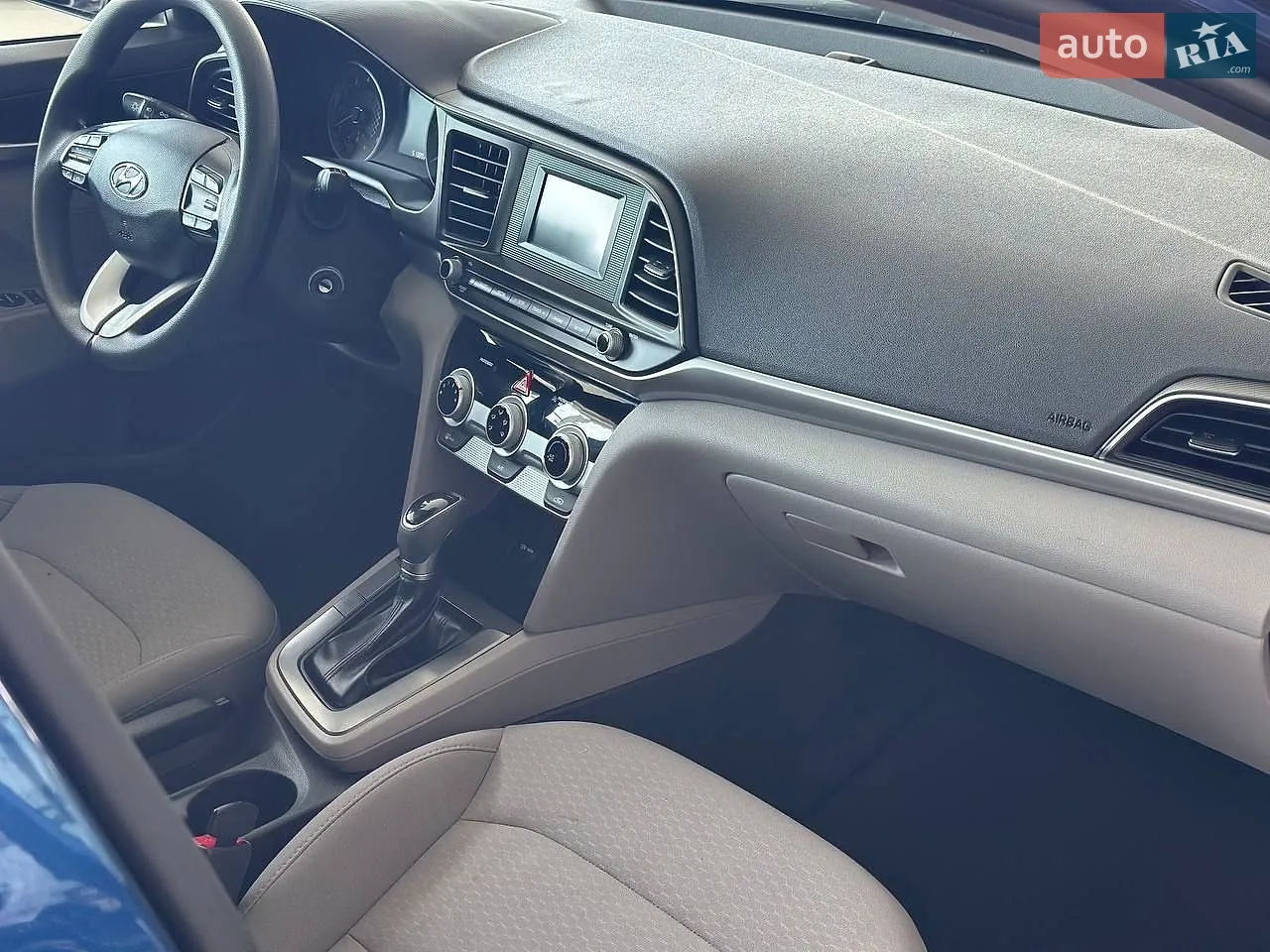 2018 Hyundai Elantra - мініатюра 13