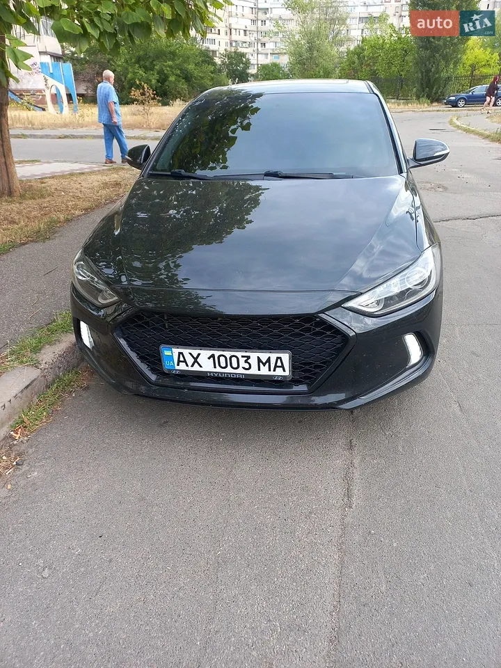 2017 Hyundai Elantra - мініатюра 11