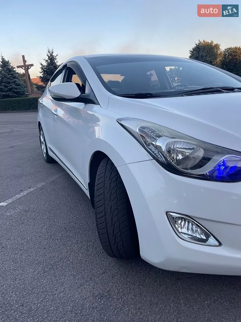 2012 Hyundai Elantra - мініатюра 3