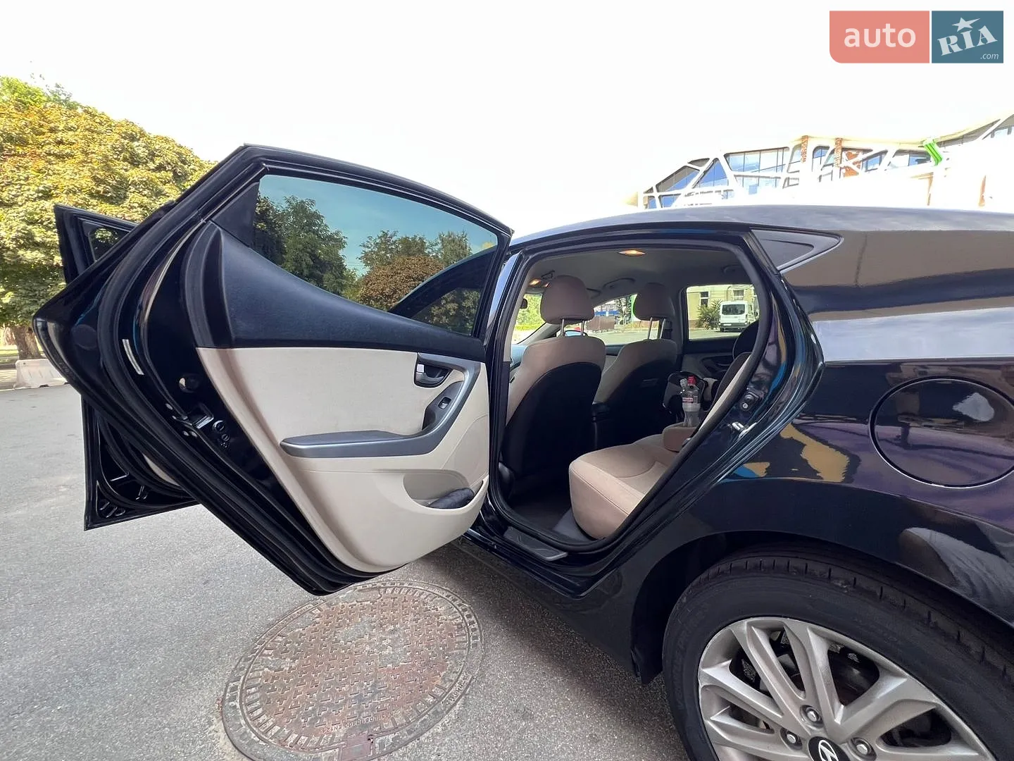 2014 Hyundai Elantra - мініатюра 10