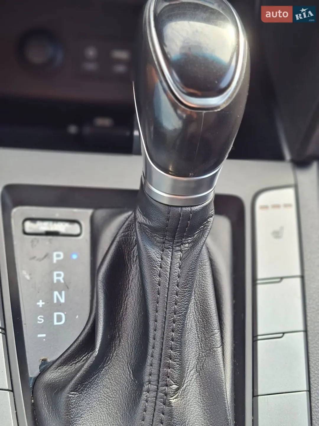 2019 Hyundai Elantra - мініатюра 21
