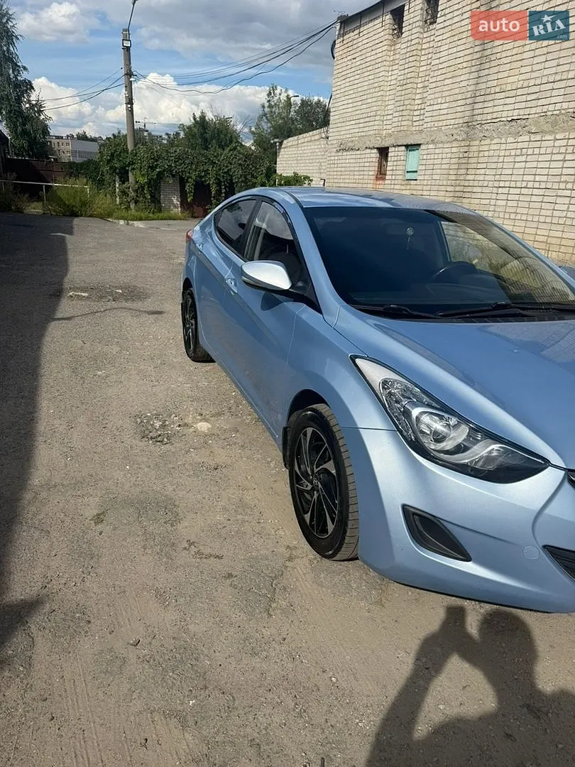 2013 Hyundai Elantra - мініатюра 2