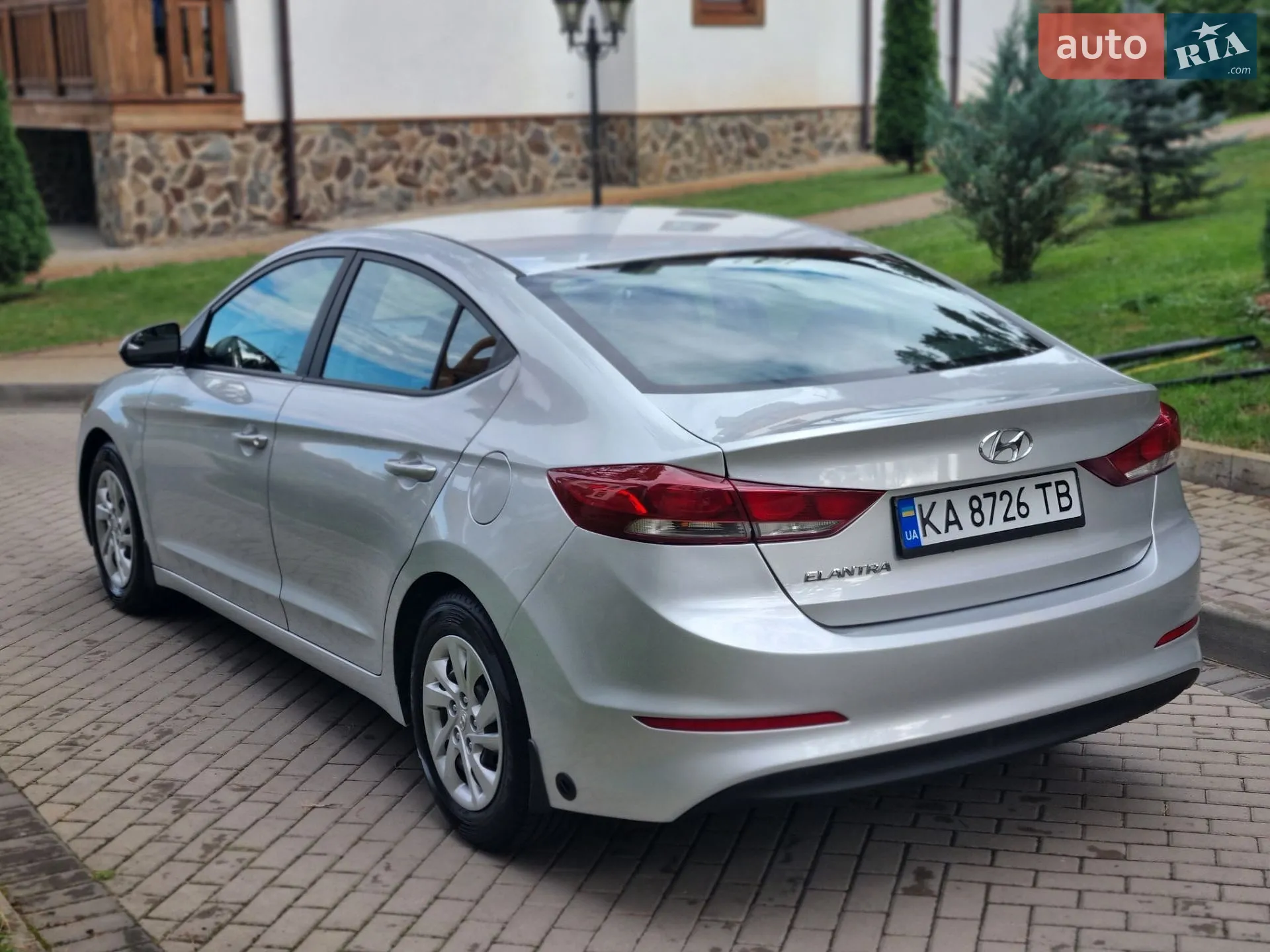 2017 Hyundai Elantra - мініатюра 5