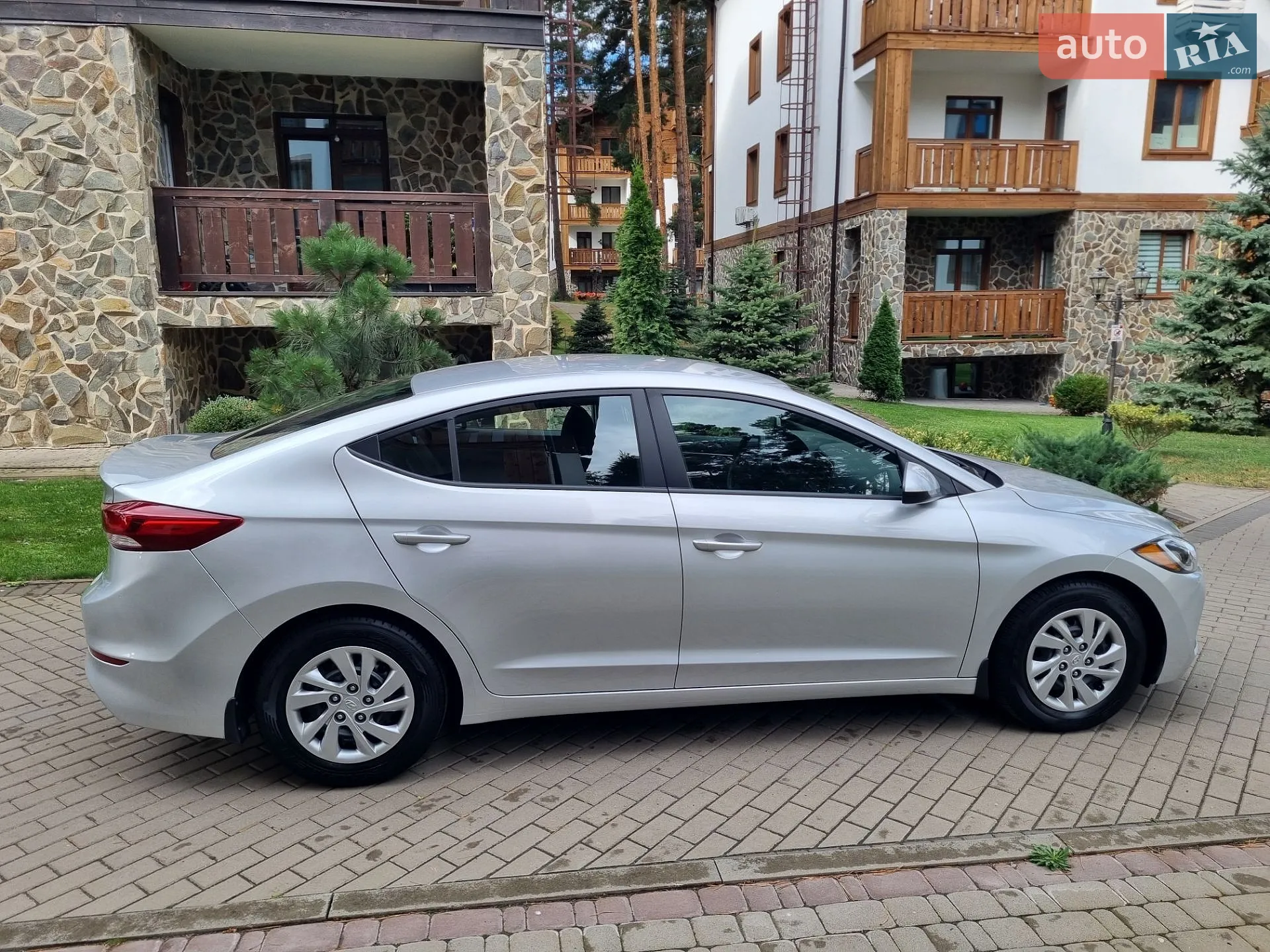 2017 Hyundai Elantra - мініатюра 3