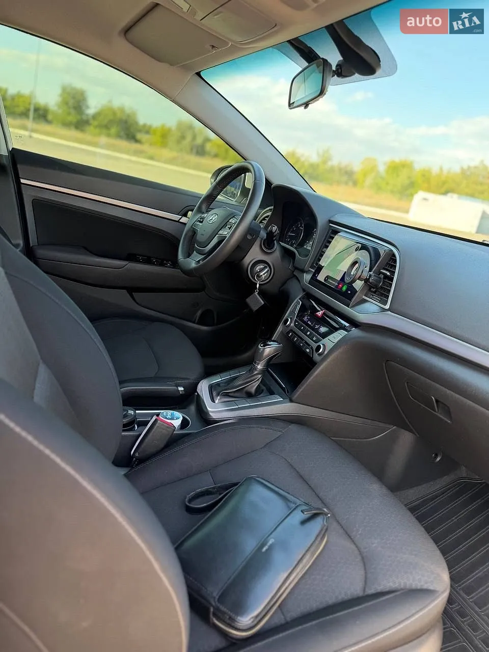 2017 Hyundai Elantra - мініатюра 14