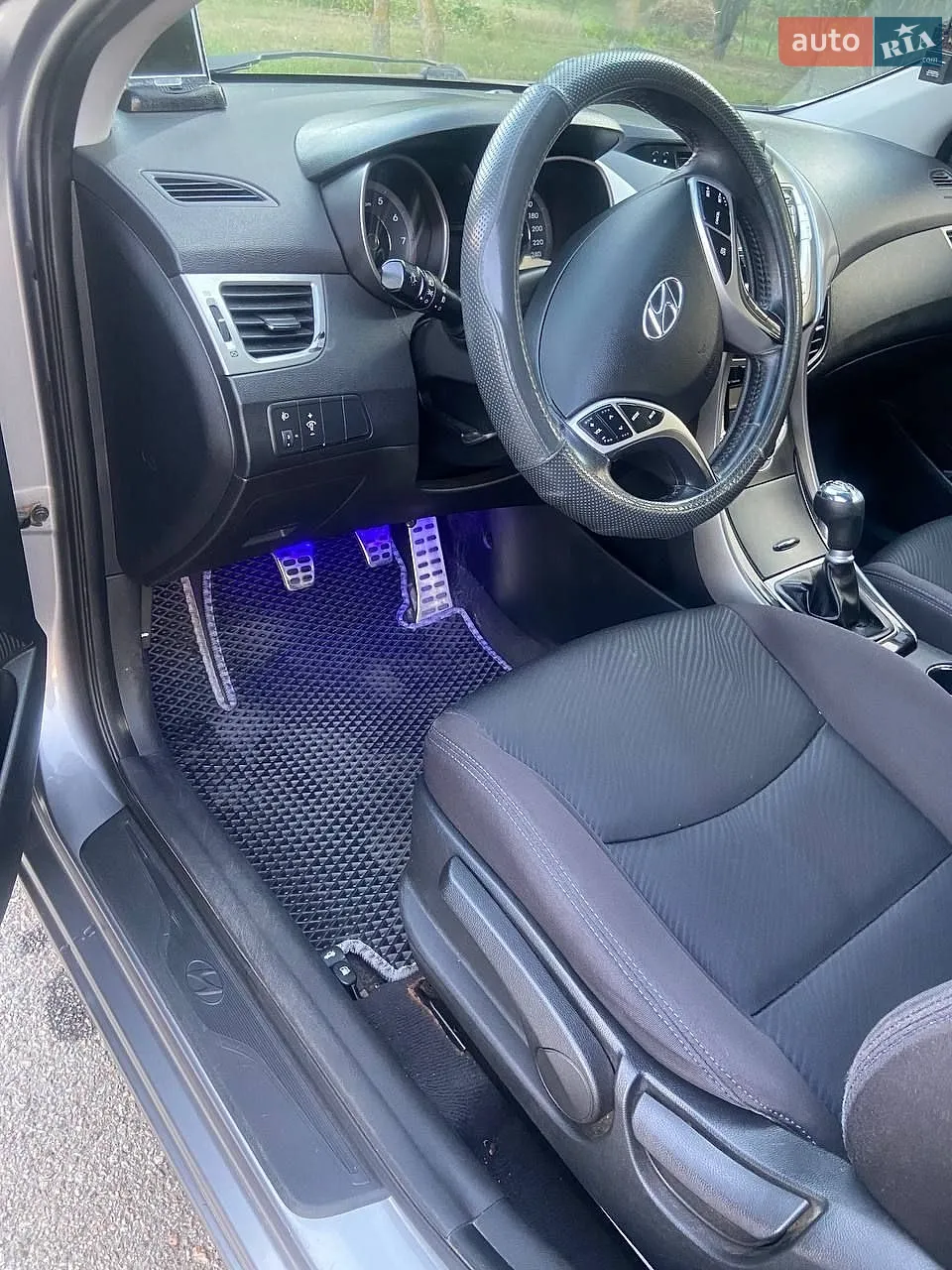 2011 Hyundai Elantra - мініатюра 9