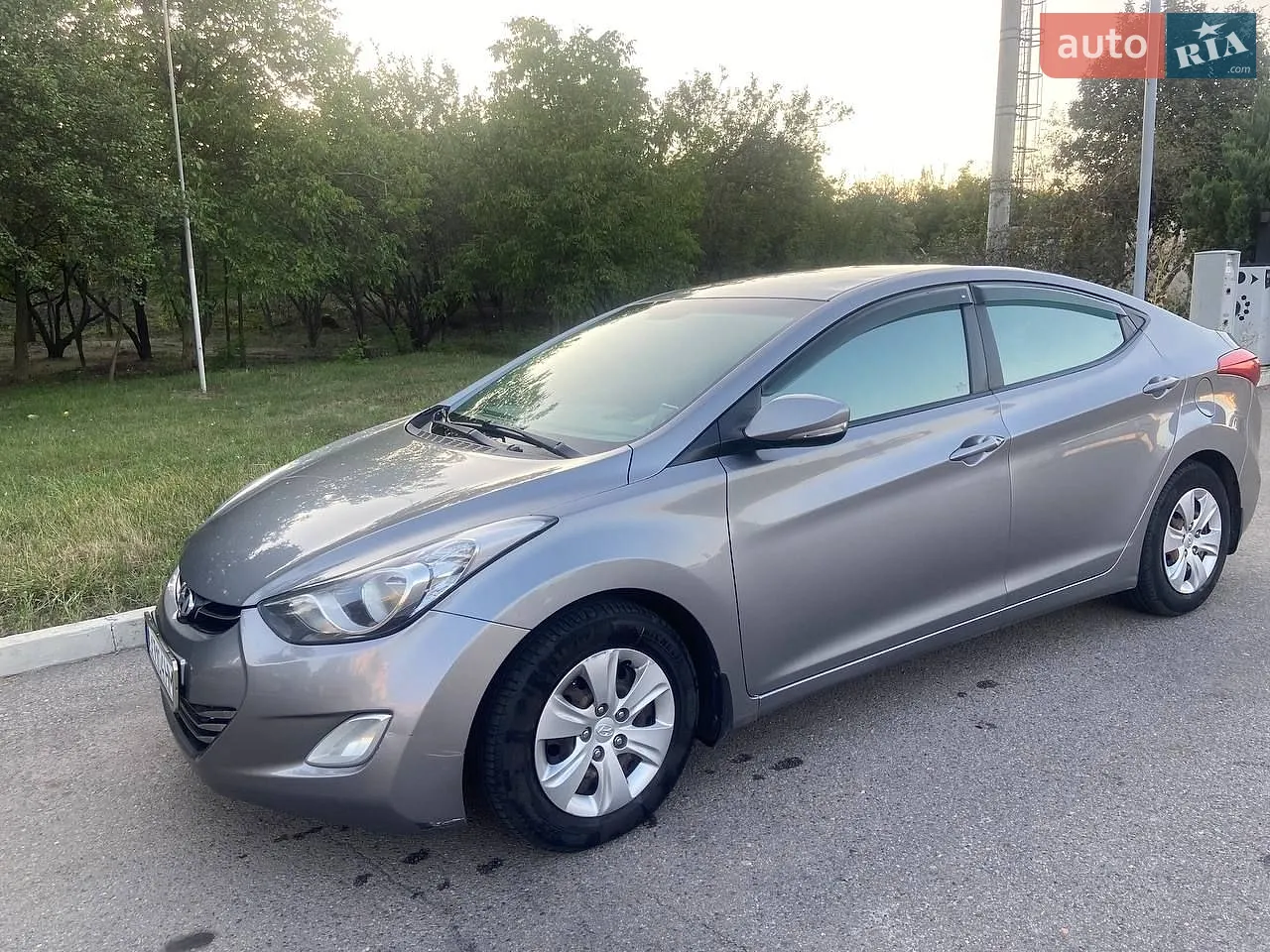 2011 Hyundai Elantra - мініатюра 12