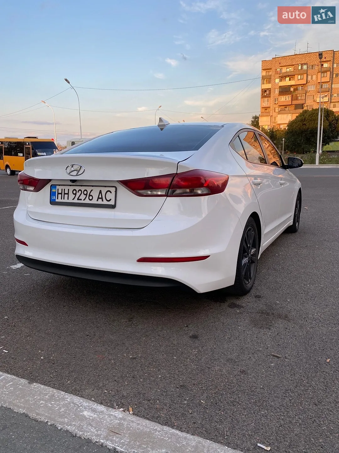 2018 Hyundai Elantra - мініатюра 4