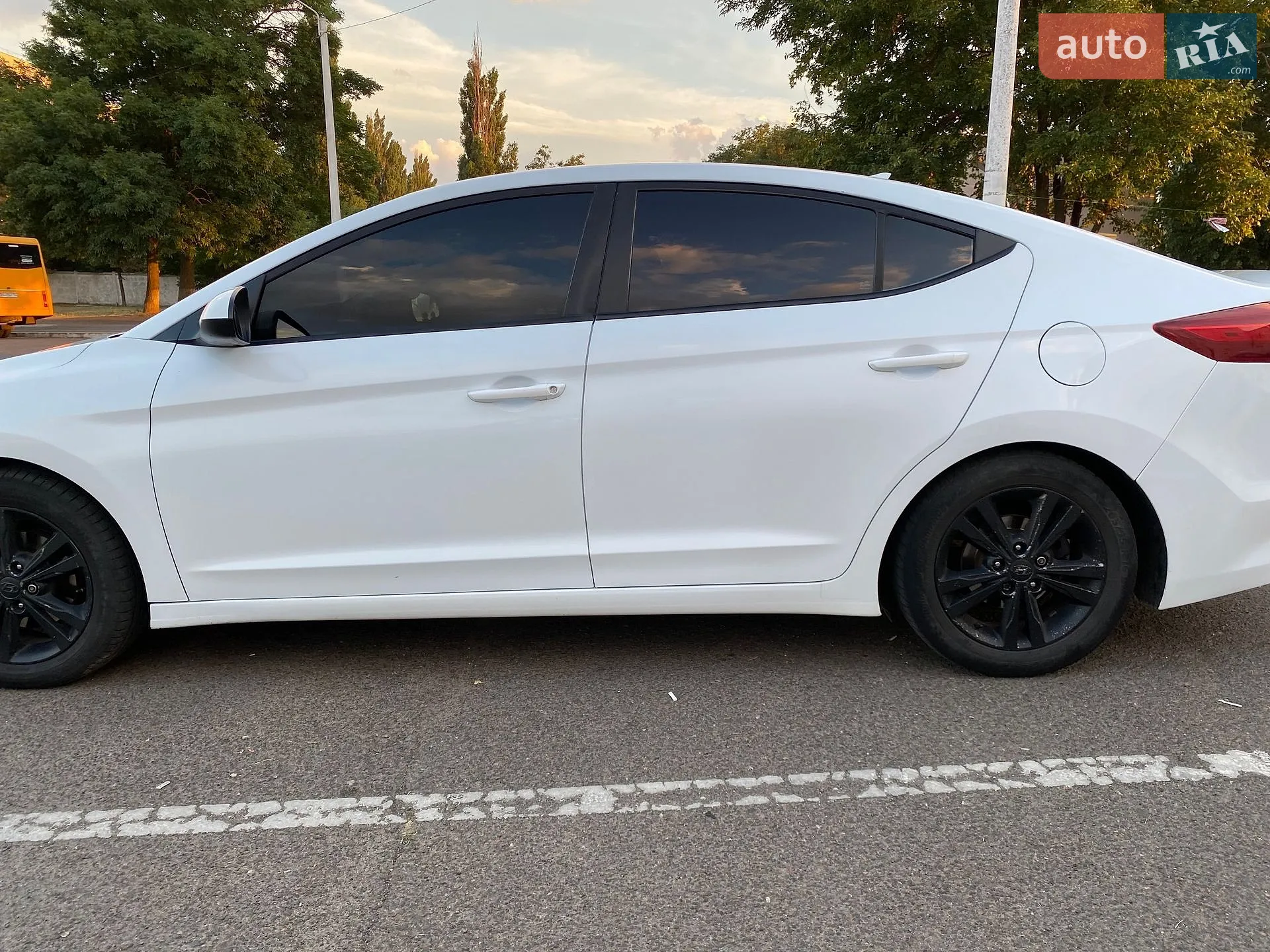 2018 Hyundai Elantra - мініатюра 2