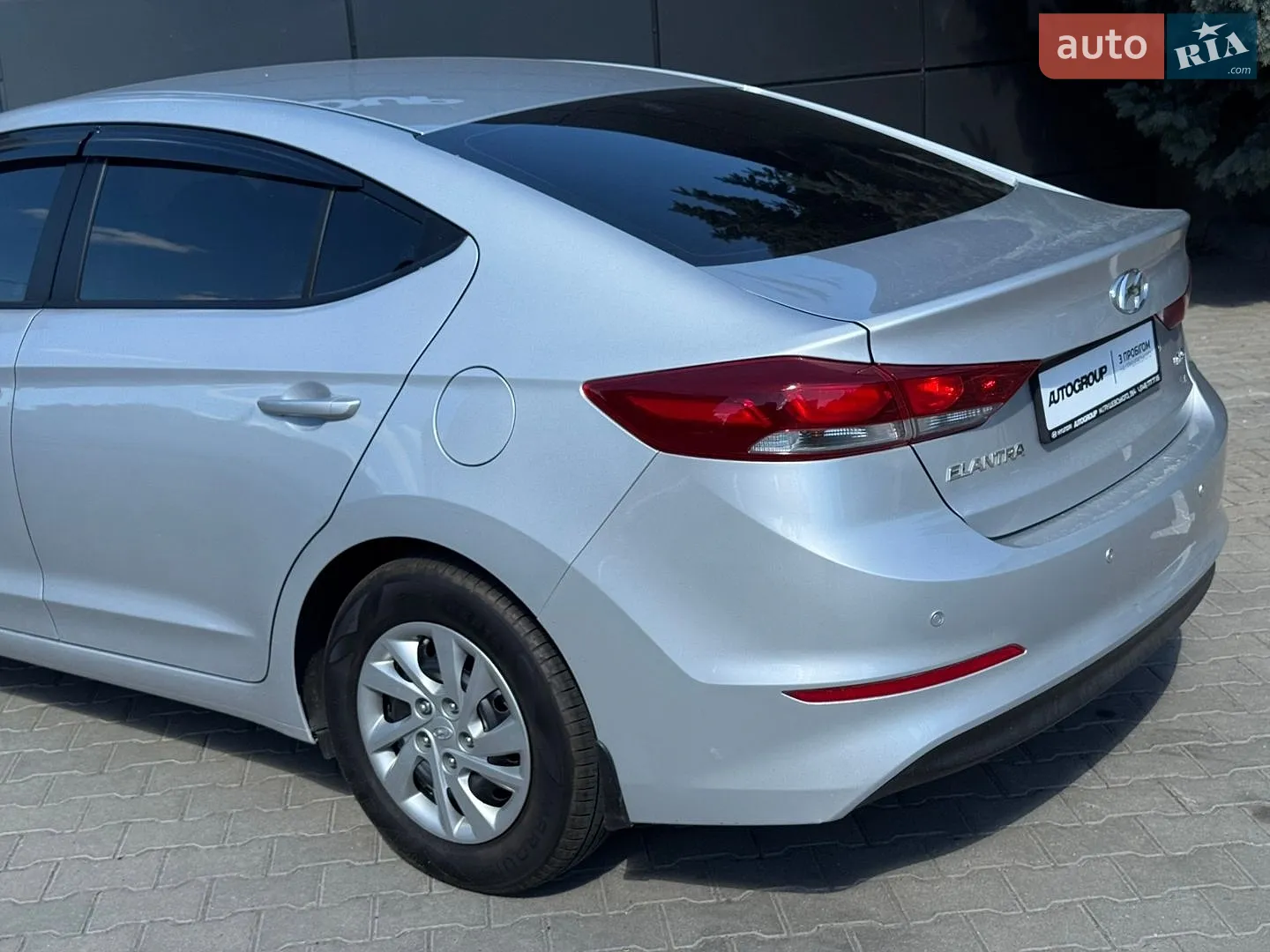 2016 Hyundai Elantra - мініатюра 12