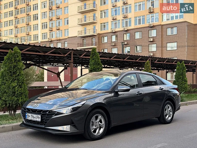 Hyundai Elantra 2021