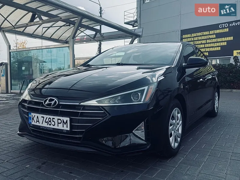 Hyundai Elantra