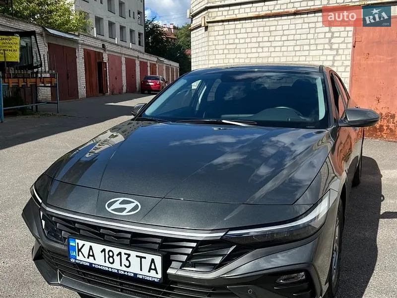 Hyundai Elantra 2025