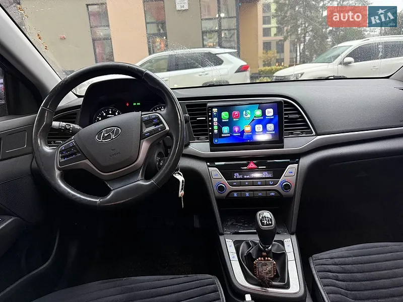Hyundai Elantra