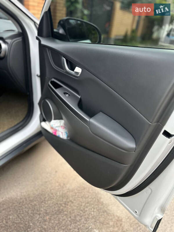 Внедорожник / Кроссовер Hyundai Encino EV 2019 в Виннице фото 16 Внедорожник / Кроссовер Hyundai Encino EV 2019 в Виннице