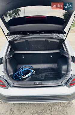 Позашляховик / Кросовер Hyundai Encino EV 2021 в 