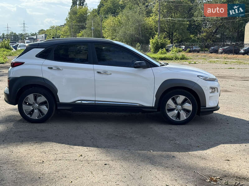 Внедорожник / Кроссовер Hyundai Encino EV 2021 в Полтаве
