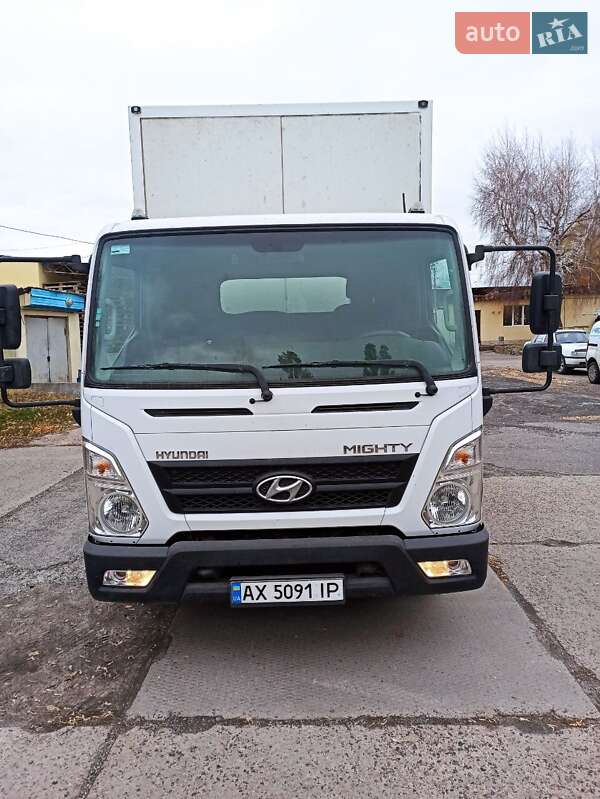 Вантажний фургон Hyundai EX8 2020 в Чугуєві