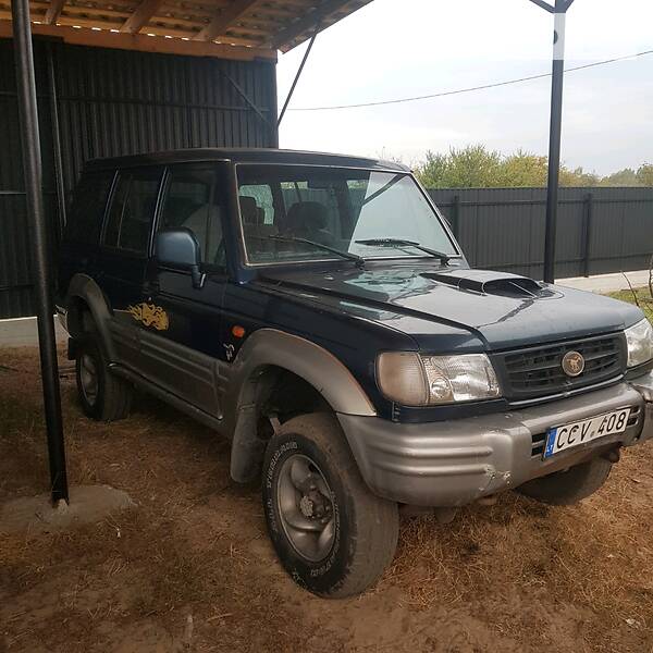 Внедорожник / Кроссовер Hyundai Galloper 2000 в Вараше