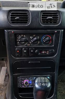 Позашляховик / Кросовер Hyundai Galloper 1998 в 