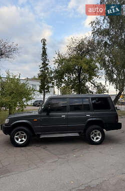 Внедорожник / Кроссовер Hyundai Galloper 1995 в 