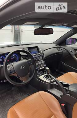 Купе Hyundai Genesis Coupe 2015 в Києві